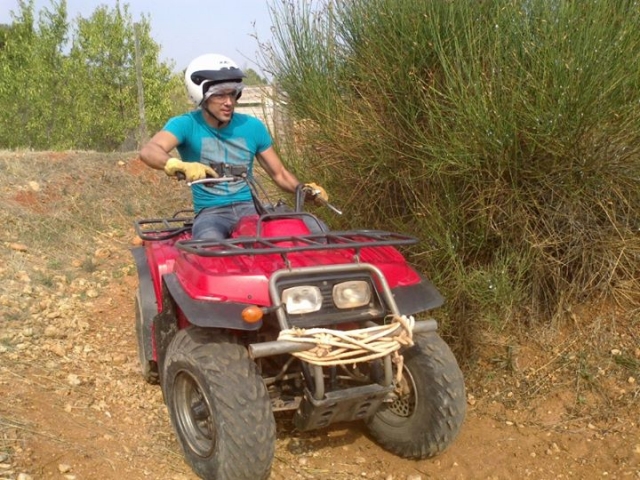  In sella a un quad 